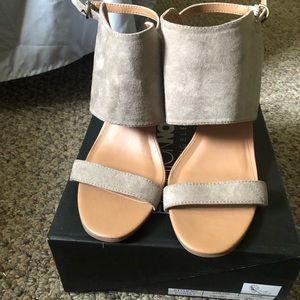 Taupe wedges